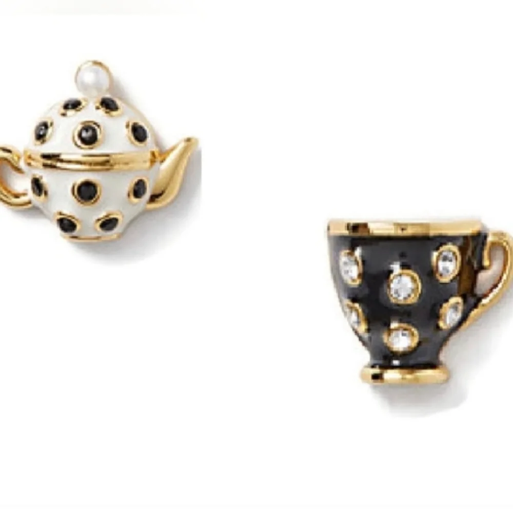🖤▪️Kate Spade▪️ Tea Time Alice in Wonderland Studs - black and white